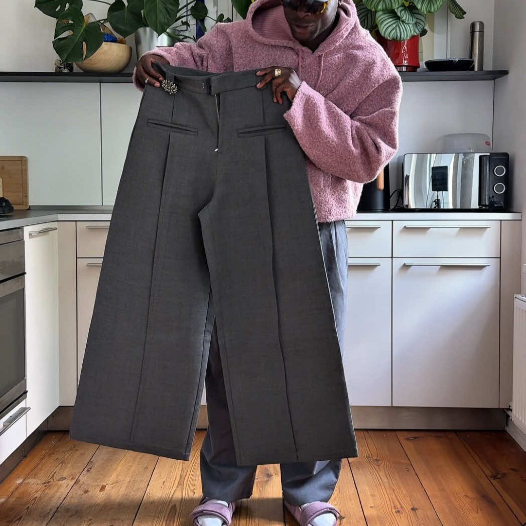 FLAT-POCKET PLEATED PANTS